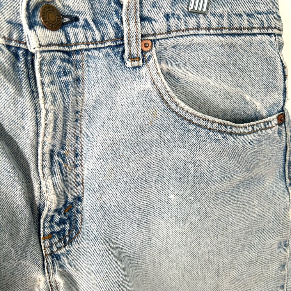 Levi's Women's Vintage Light Wash Shorts in Size‎ 31 - Picture 11 of 11